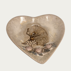 Südamekujuline alus