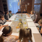 Meeleolukad käsitöö- ja kunstisünnipäevad lastele Keilas, Käsitöösalongis Vaarikas Vahukoorega