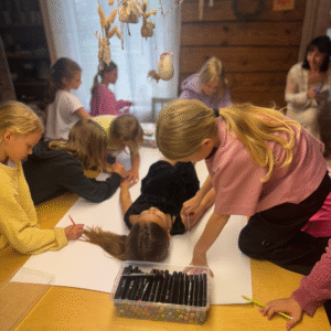 Eriline ja meeldejääv lapse sünnipäev meisterdamise, kunsti ja käsitöö seltsis: Vaarikas Vahukoorega käsitöösalong Keilas